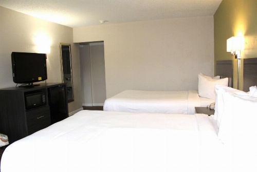 Baymont by Wyndham Front Royal Near Shenandoah National Park image 27