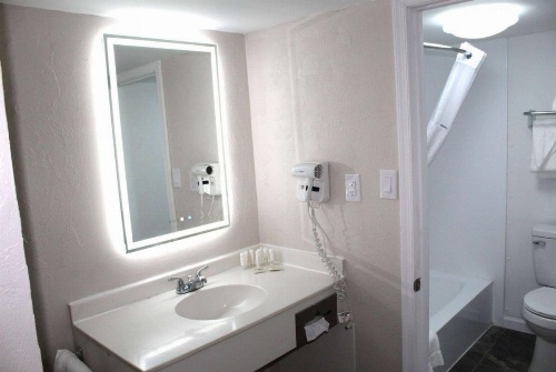 Baymont by Wyndham Front Royal Near Shenandoah National Park image 29