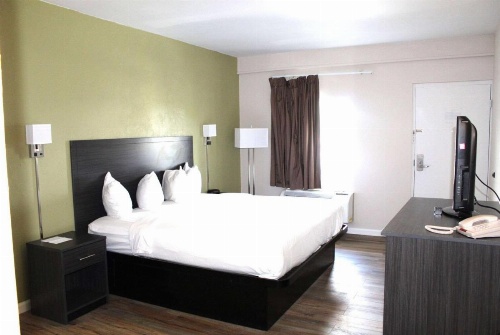 Baymont by Wyndham Front Royal Near Shenandoah National Park image 34