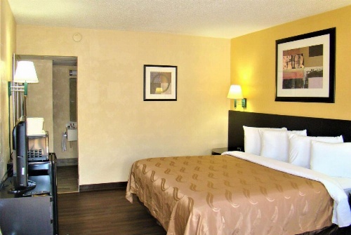 Baymont by Wyndham Front Royal Near Shenandoah National Park image 39