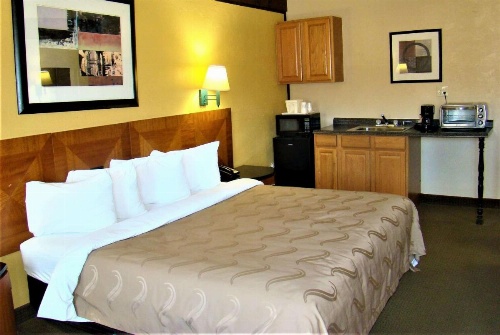 Baymont by Wyndham Front Royal Near Shenandoah National Park image 40